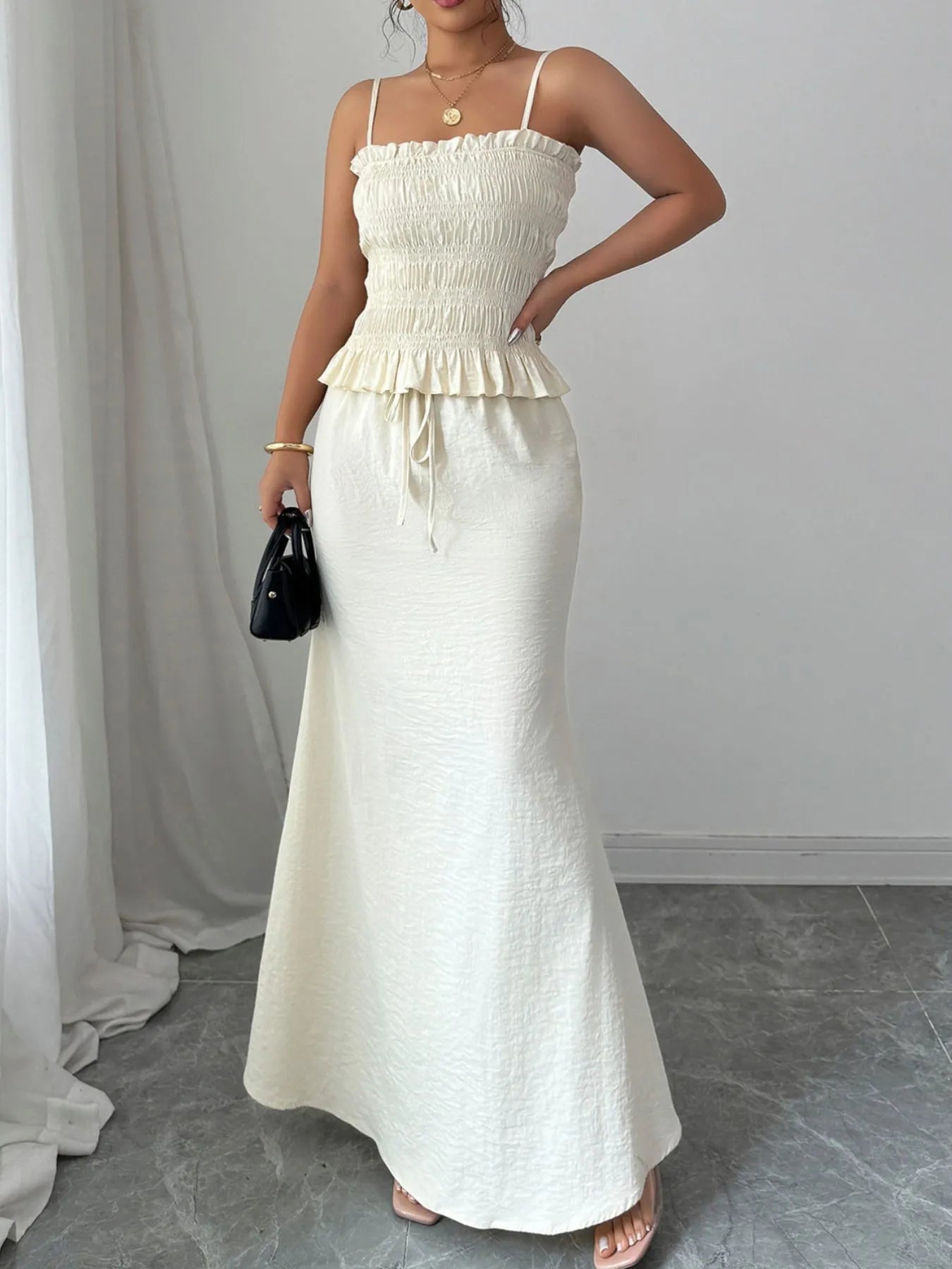 Nova - smockad topp och maxikjol i tvådelad uppsättning