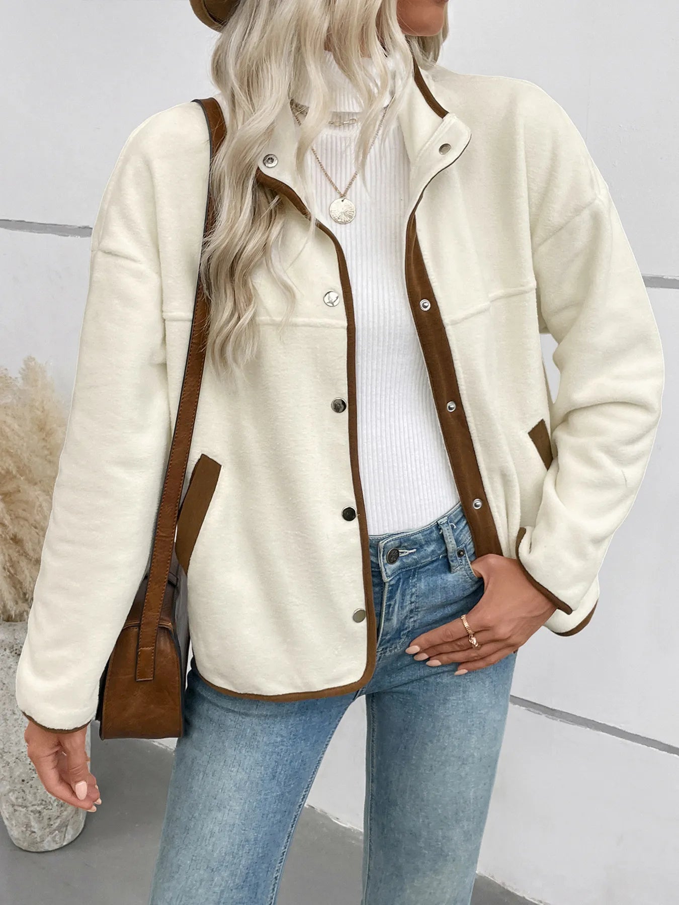 Alice - Knäppbar långärmad jacka med praktiska fickor