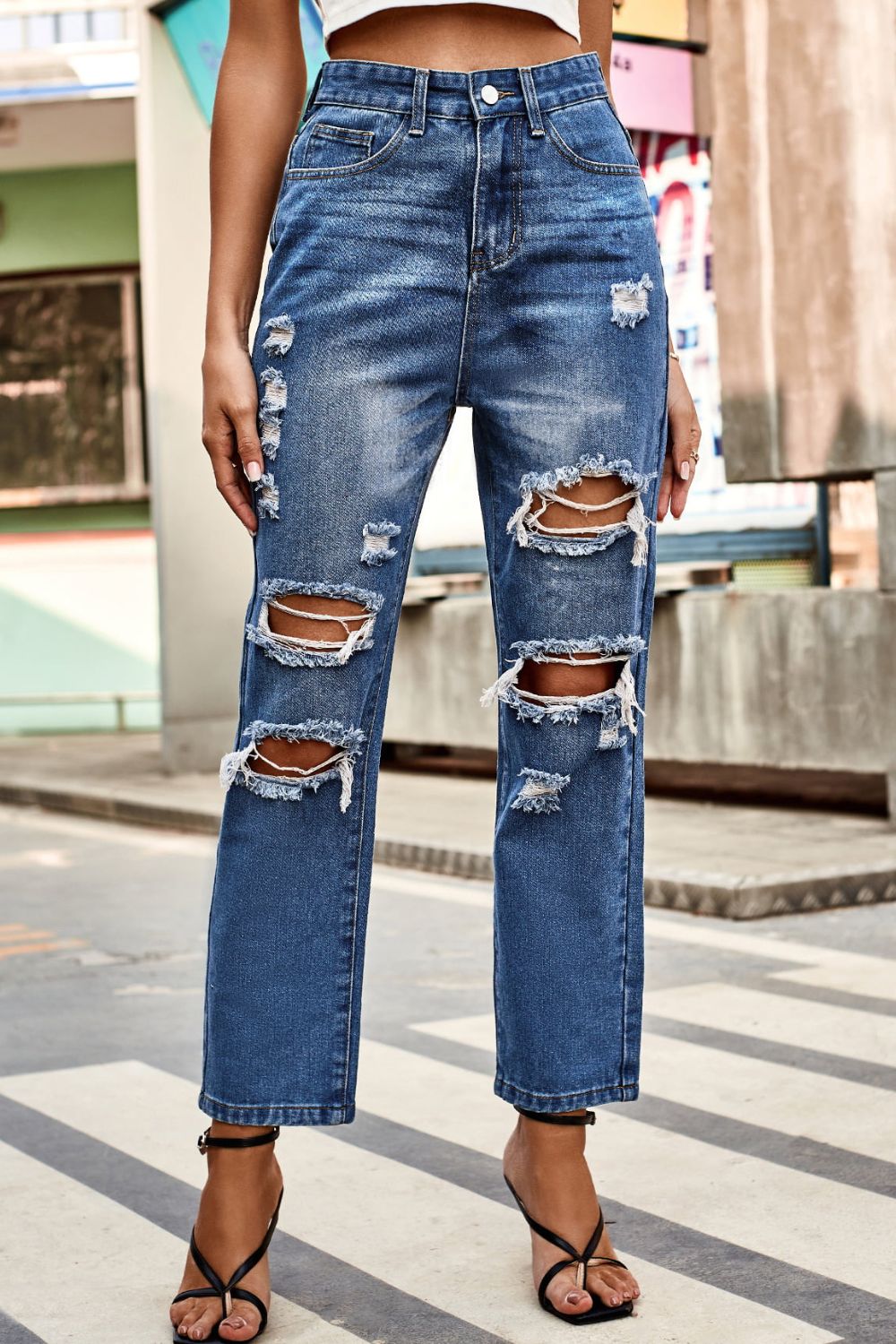 Ida - Högmidjade raka jeans med sliten yta och komfort