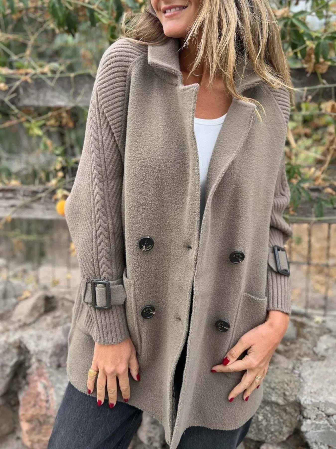 Caroline - Texturerad stickad långkappa i plusstorlek mjuk