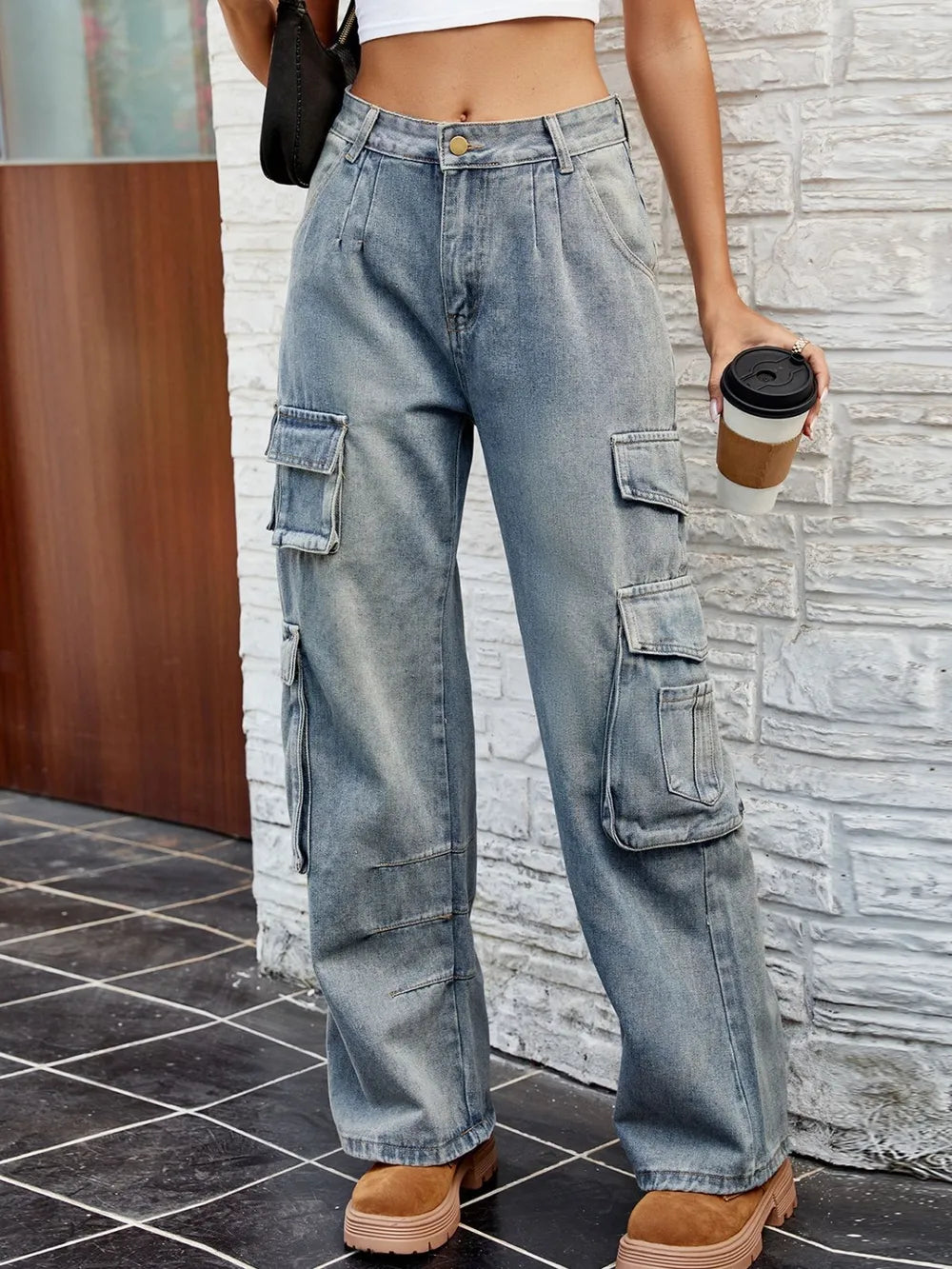 Stina - Tvättade jeans med fickor i bekväm passform och stil