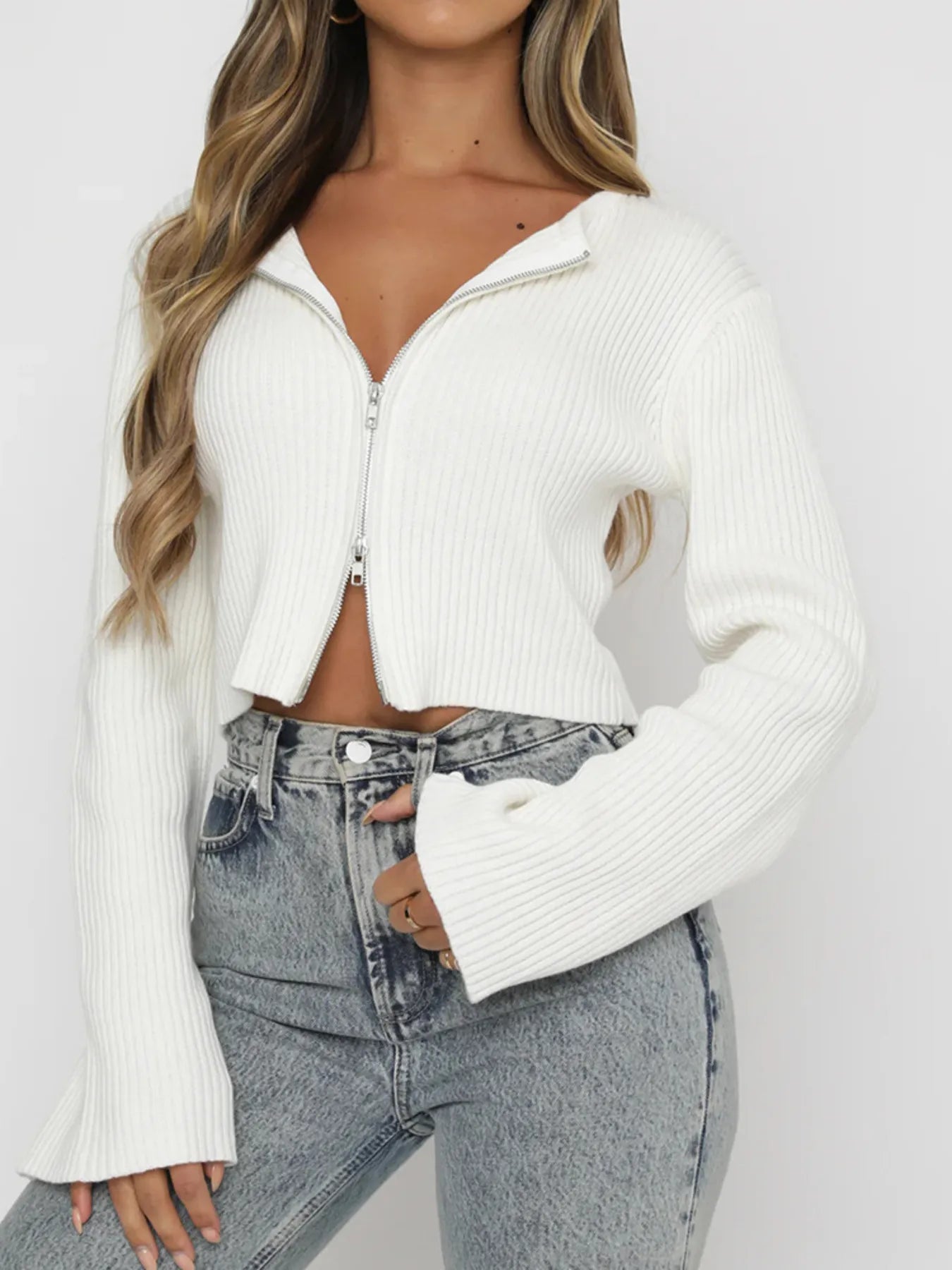 Karolina - Ribbad cardigan med dragkedja och stretchig passform