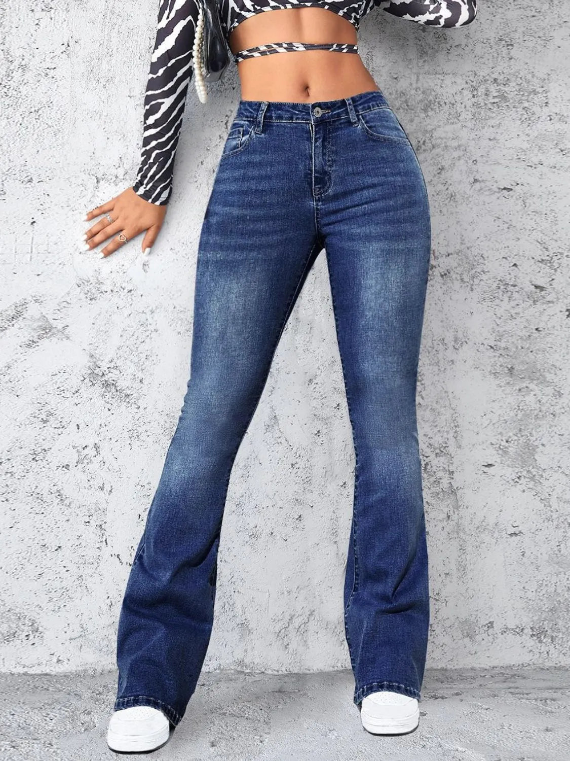 Nike - Hög midja jeans med fickor och stretch passform